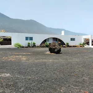 https://centro-turstico-el-submarino.in-canary-islands.com